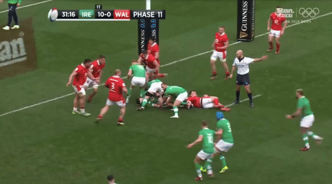 Offload Lowe try Wales