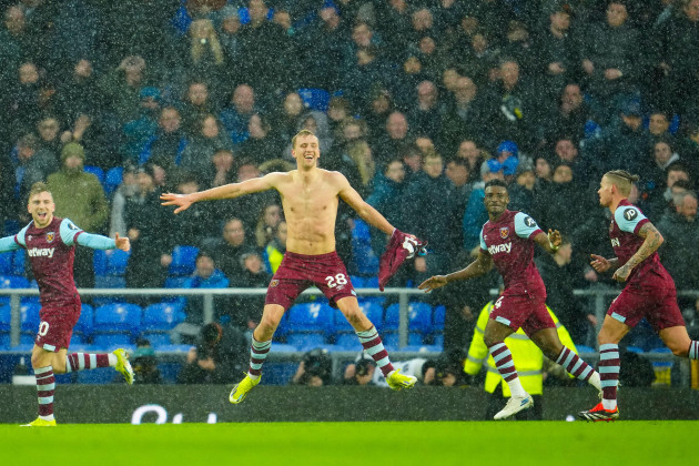 west-hams-tomas-soucek-center-celebrates-scoring-his-sides-2nd-goal-during-the-english-premier-league-soccer-match-between-everton-and-west-ham-at-the-goodison-park-stadium-in-liverpool-england