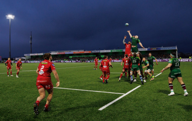 niall-murray-steals-a-lineout