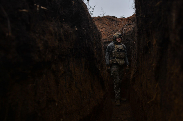 kyiv-donetsk-oblast-ukraine-7th-mar-2024-zhenya-a-ukrainian-solider-stands-inside-a-trench-100-meters-from-enemy-lines-russian-infantry-positions-are-100m-away-from-ukrainian-lines-credit-ima