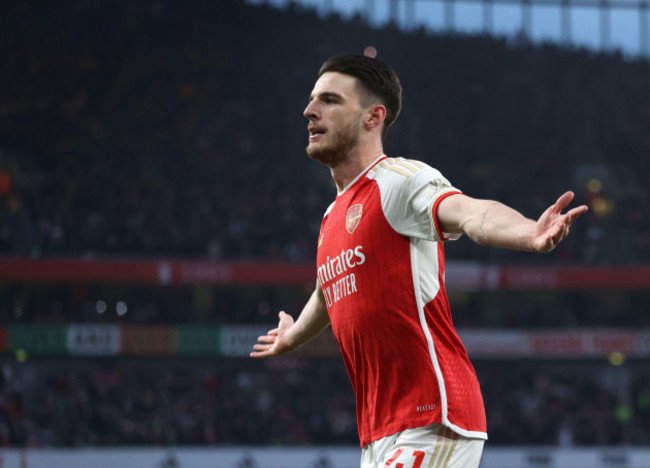 london-uk-09th-mar-2024-declan-rice-a-celebrates-scoring-the-first-arsenal-goal-1-0-at-the-arsenal-v-brentford-epl-match-at-the-emirates-stadium-london-uk-on-9th-march-2024-credit-paul-m