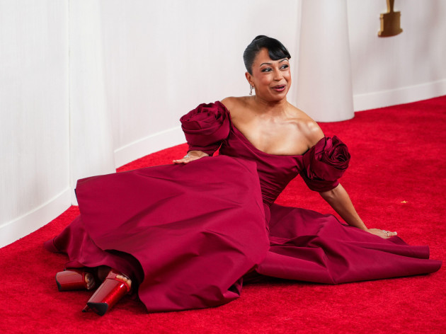los-angeles-usa-10th-mar-2024-liza-koshy-walking-on-the-red-carpet-at-the-the-96th-academy-awards-held-by-the-academy-of-motion-picture-arts-and-sciences-at-the-dolby-theatre-in-los-angeles-ca-on