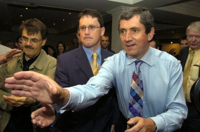 403Charlie Bird_90638430