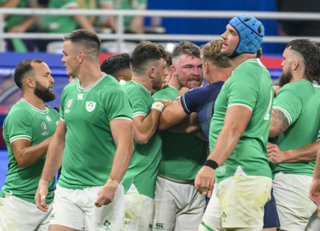 tempers-flare-between-peter-omahony-and-duhan-van-der-merwe