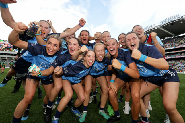 dublin-celebrate-after-the-game