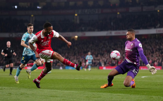 southampton-goalkeeper-gavin-bazunu-saves-from-arsenals-gabriel-jesus-during-the-premier-league-match-at-the-emirates-stadium-london-picture-date-friday-april-21-2023