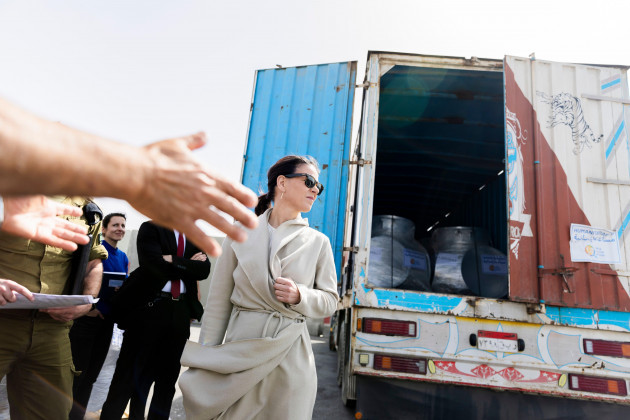 26-march-2024-israel-kerem-schalom-annalena-baerbock-alliance-90the-greens-foreign-minister-stands-in-front-of-an-egyptian-truck-carrying-humanitarian-aid-during-a-visit-to-the-kerem-shalom-bo
