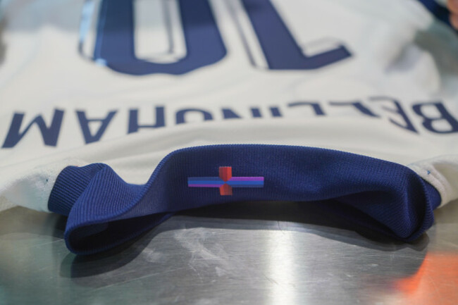 london-uk-23-march-march-2024-the-new-nike-england-football-shirt-with-the-controversial-design-change-of-english-st-georges-cross-flag-is-displayed-on-sale-at-the-niketown-flagship-store-in-oxfor