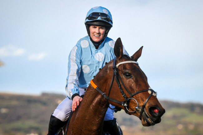 rachael-blackmore-onboard-honeysuckle-celebrates-winning