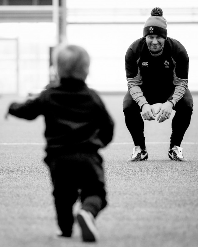 defence-coach-kieran-hallett-with-his-son-hector