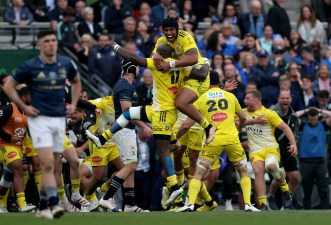 uj-seuteni-and-raymond-rhule-celebrate-at-the-final-whistle