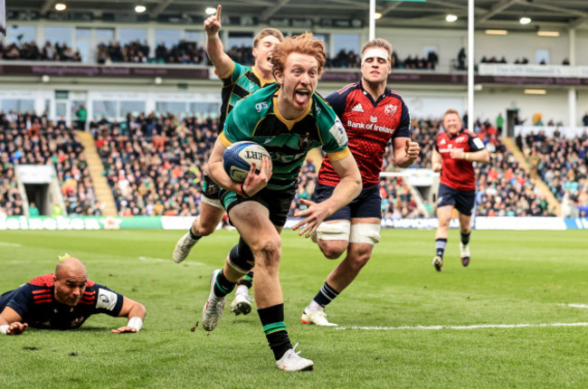 george-hendy-celebrates-as-he-scores-his-second-try