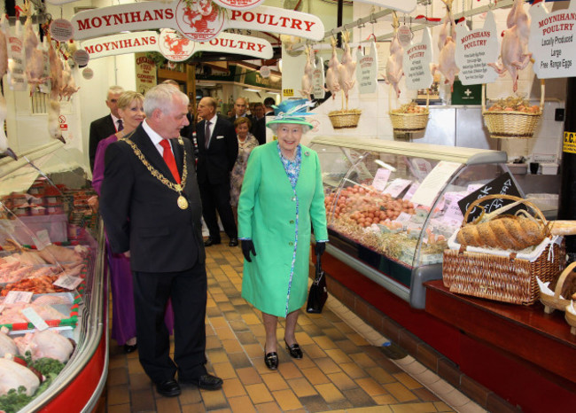 queen-elizabeth-ii-visits-the-english-market-in-cork-on-may-20-2011-the-duke-and-queens-visit-to-ireland-is-the-first-by-a-monarch-since-1911