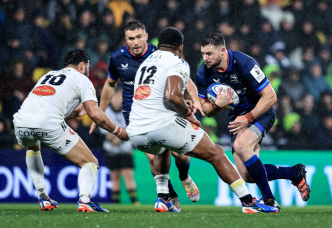 robbie-henshaw-with-antoine-hastoy-and-jonathan-danty