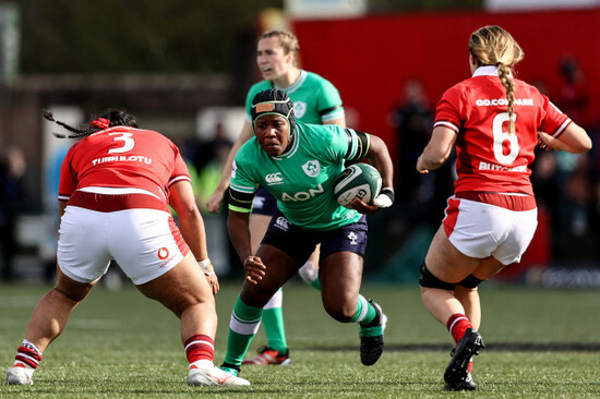 linda-djougang-comes-up-against-sisilia-tuipulotu