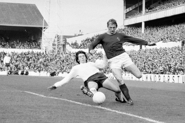 file-photo-dated-07-11-1970-of-tottenham-hotspurs-joe-kinnear-l-and-burnleys-steve-kindon-battle-for-the-ball-former-tottenham-defender-and-wimbledon-manager-joe-kinnear-has-died-at-the-age-of-77