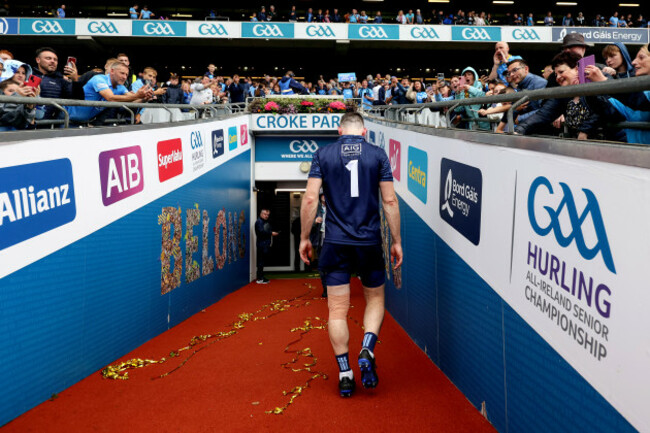 stephen-cluxton-leave-the-pitch-after-the-game