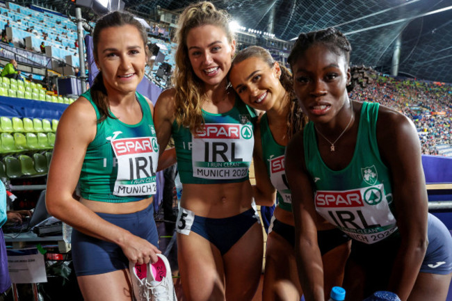 phil-healy-sophie-becker-sharlene-mawdsley-and-rhasidat-adeleke-after-the-race