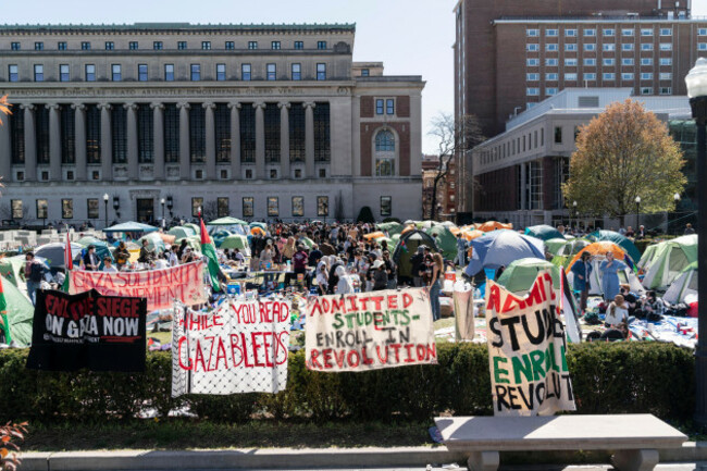 new-york-new-york-usa-22nd-apr-2024-pro-palestinian-supporters-set-up-a-protest-encampment-on-the-campus-of-columbia-university-in-new-york-as-seen-on-april-22-2024-all-classes-at-columbia-univ
