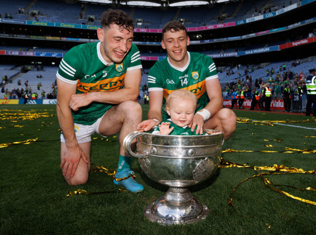 paudie-clifford-and-david-clifford-with-his-son-ogie