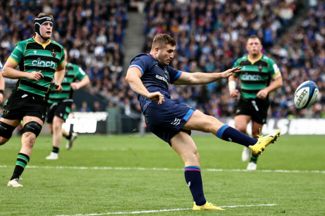 jordan-larmour-kicks-clear