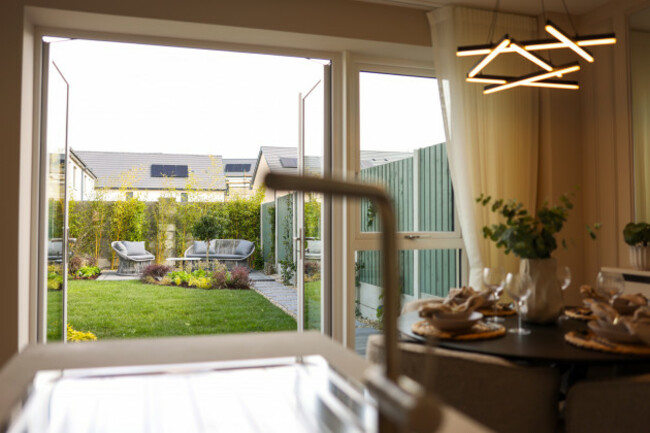 Back-garden-in-Glenveagh-2-bed-home