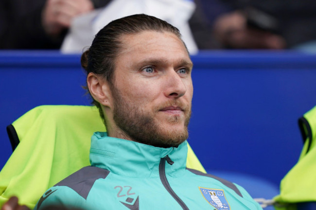 sheffield-uk-29th-mar-2024-sheffield-wednesday-midfielder-jeff-hendrick-22-on-the-bench-during-the-sheffield-wednesday-fc-vs-swansea-city-afc-sky-bet-efl-championship-match-at-hillsborough-stadi