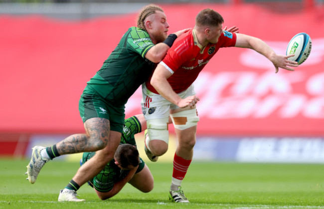 peter-dooley-and-finlay-bealham-tackle-jack-odonoghue