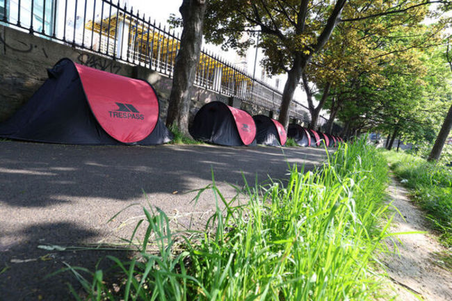 TENTS ON THE GRAND CANAL SATURDAY0036_90705146