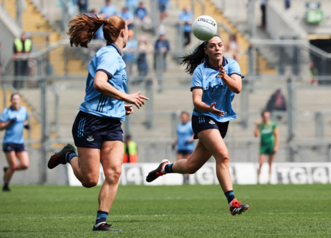 sinead-goldrick-passes-to-lauren-magee