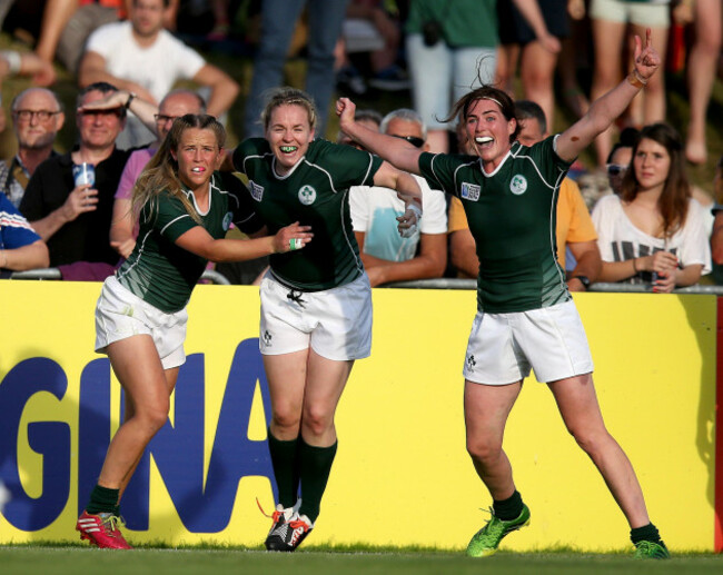 ashleigh-baxter-and-niamh-briggs-celebrate