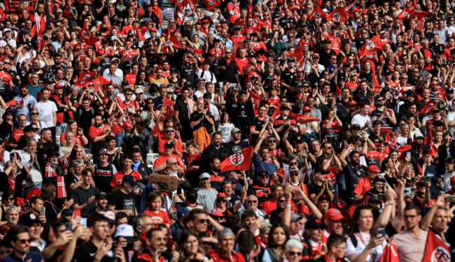 toulouse-fans-celebrate-after-the-game