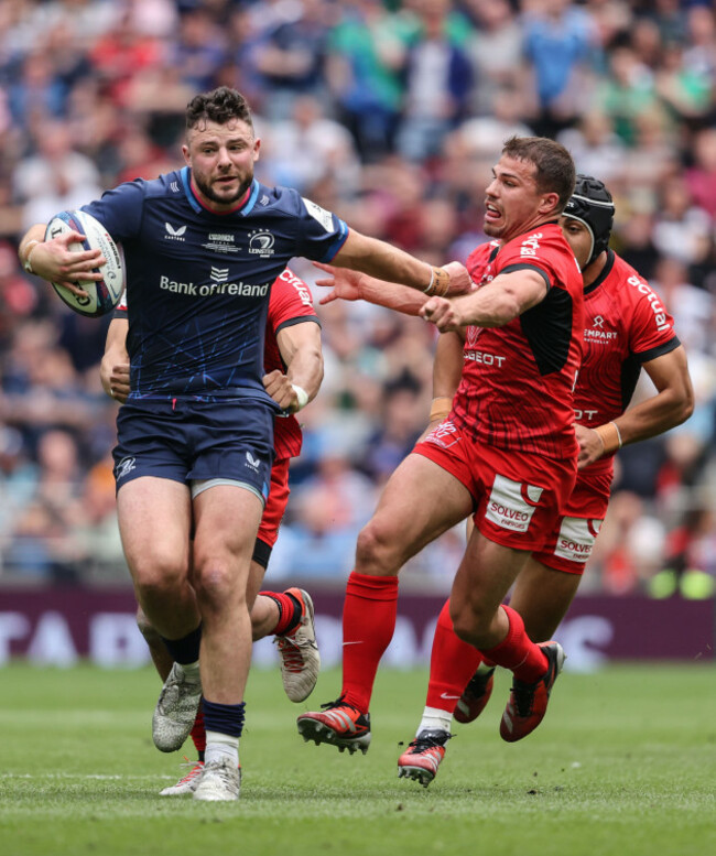robbie-henshaw-tackled-by-antoine-dupont