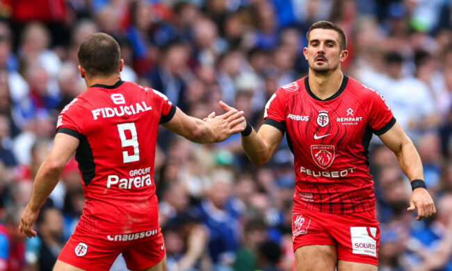 thomas-ramos-celebrates-kicking-a-penalty-to-again-give-his-side-the-lead-with-antoine-dupont