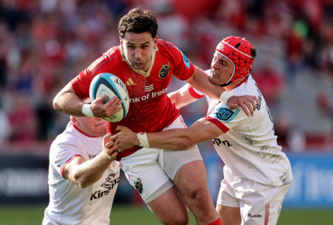 joey-carbery-tackled-by-mike-lowry