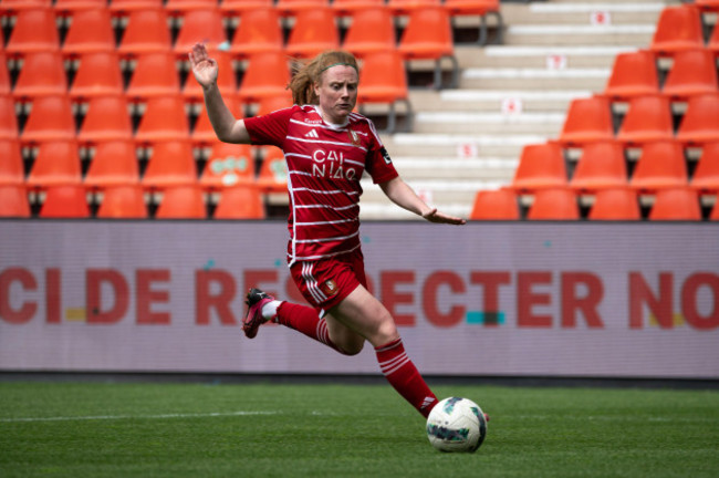 liege-belgium-25th-may-2024-may-25-2024-liege-liege-province-belgium-liege-belgium-may-25-2024-amber-barrett-9-standard-femina-controls-the-ball-during-the-lotto-super-league-play-off-g