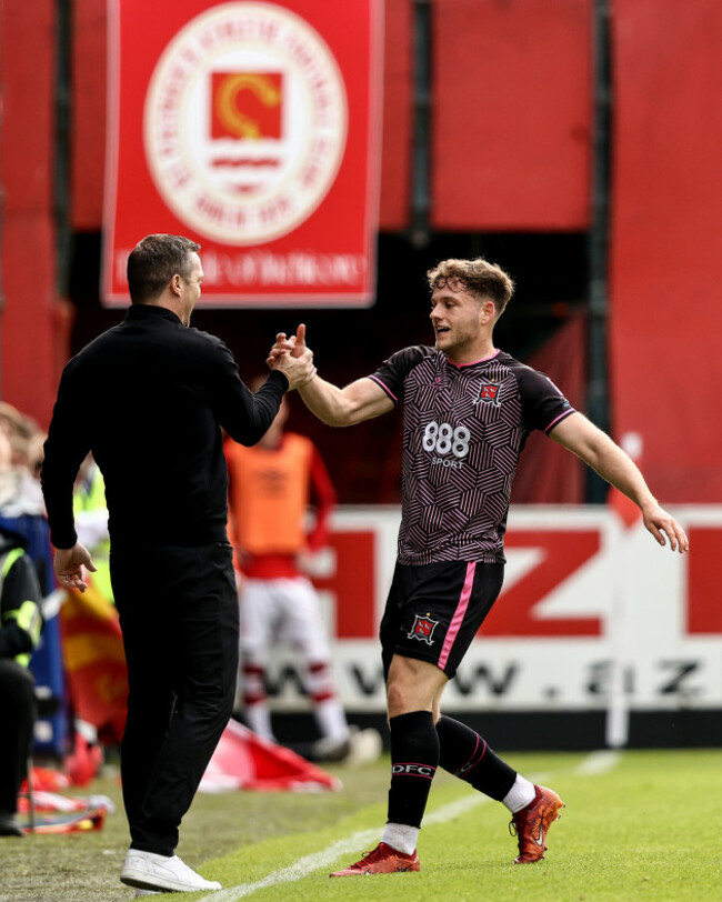 jamie-gullan-celebrates-after-scoring-his-sides-third-goal-with-jon-daly