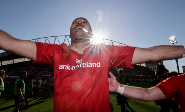simon-zebo-celebrates-after-the-game