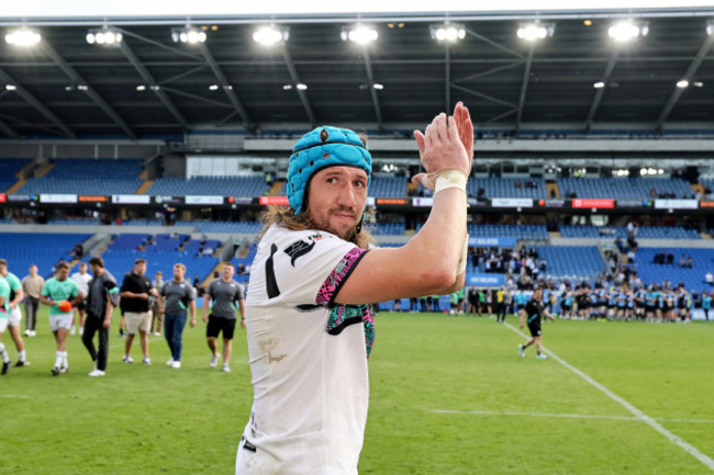 justin-tipuric-celebrates-after-the-game