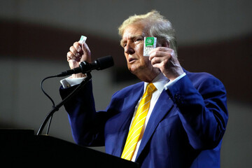 Trump returns to campaign trail and calls for appeals court to ...