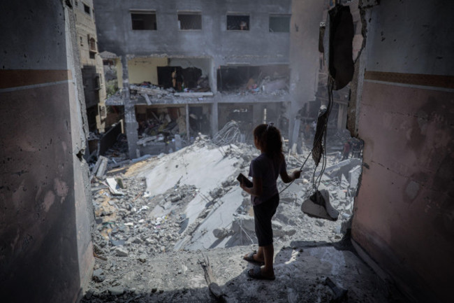 gaza-gaza-palestine-9th-june-2024-the-effects-of-the-destruction-caused-by-the-heavy-israeli-bombing-on-the-nuseirat-camp-while-a-special-force-affiliated-with-the-israeli-army-infiltrated-deep-i