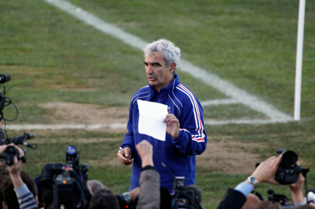 france-soccer-coach-raymond-domenech-shows-the-letter-of-his-players-who-decided-to-cancel-the-training-session-in-knysna-south-africa-sunday-june-20-2010-frances-world-cup-team-refused-to-train