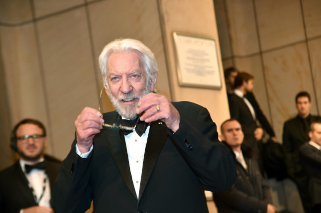 berlin-germany-06th-nov-2014-us-american-actor-donald-sutherland-attends-the-gq-gala-of-the-award-gq-men-of-the-year-in-berlin-germany-06-november-2014-traditionally-outstanding-personaliti