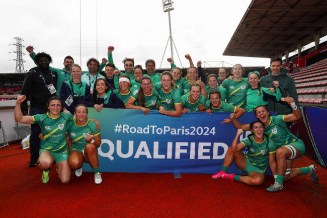 ireland-players-celebrate-victory-and-qualification-for-the-2024-paris-olympic-games