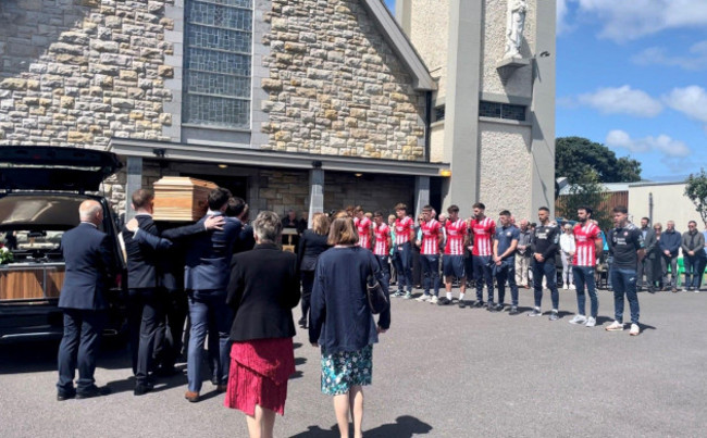 sligo-rovers-players-line-up-as-the-coffin-of-veteran-rte-journalist-tommie-gorman-is-carried-into-in-our-lady-star-of-the-sea-church-in-ransboro-co-sligo-for-his-funeral-the-married-father-of-two-d