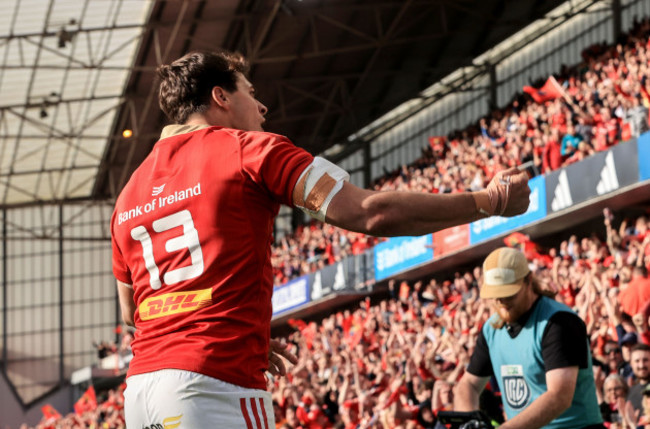 antoine-frisch-celebrates-after-scoring-a-try