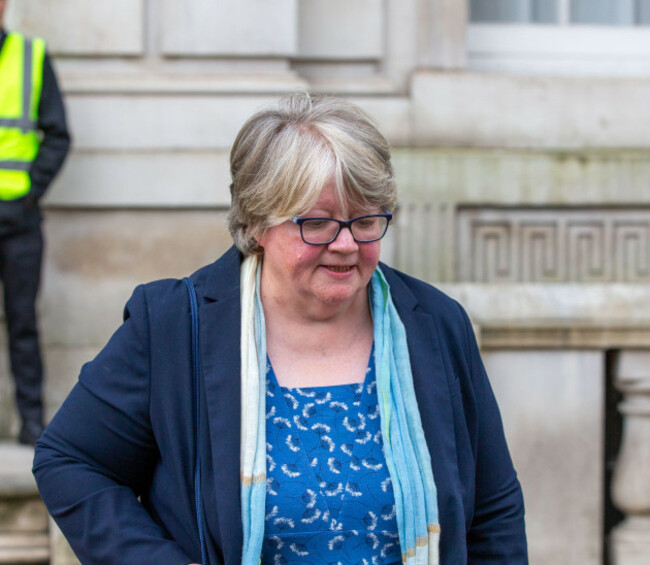 london-uk-24th-oct-2023-therese-coffey-secretary-of-state-for-environment-food-and-rural-affairs-leaves-cabinet-office-credit-richard-lincolnalamy-live-news