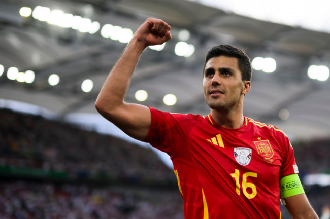 stuttgart-germany-5-july-2024-rodri-of-spain-celebrates-at-the-end-of-the-uefa-euro-2024-quarter-final-football-match-between-spain-and-germany-credit-nicolo-campoalamy-live-news