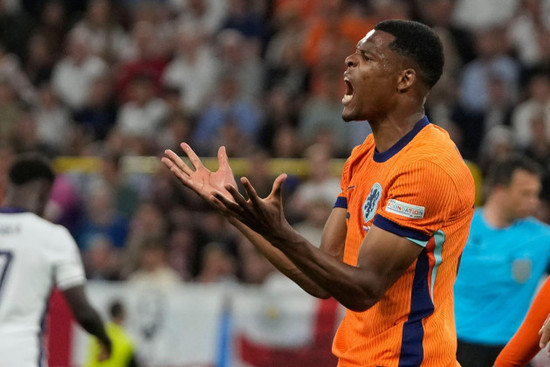 denzel-dumfries-of-the-netherlands-reacts-after-missing-a-chance-to-score-a-goal-against-england-during-a-semifinal-at-the-euro-2024-soccer-tournament-in-dortmund-germany-wednesday-july-10-2024