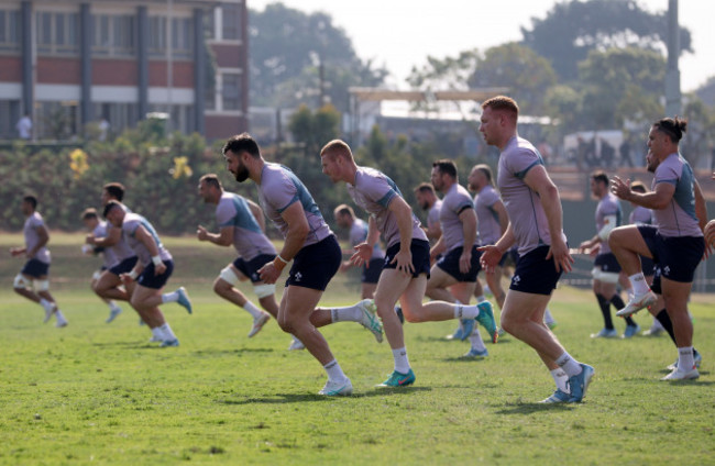 robbie-henshaw-and-ciaran-frawley